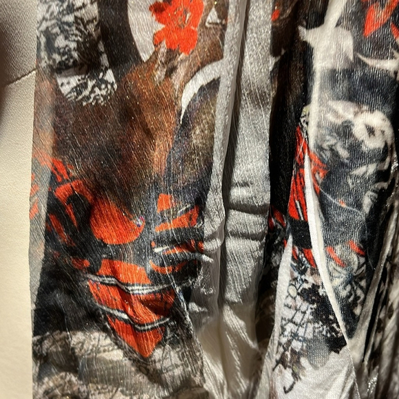 Small cardigan with bleeding hearts swords and cardinals in print nwt - Picture 3 of 11